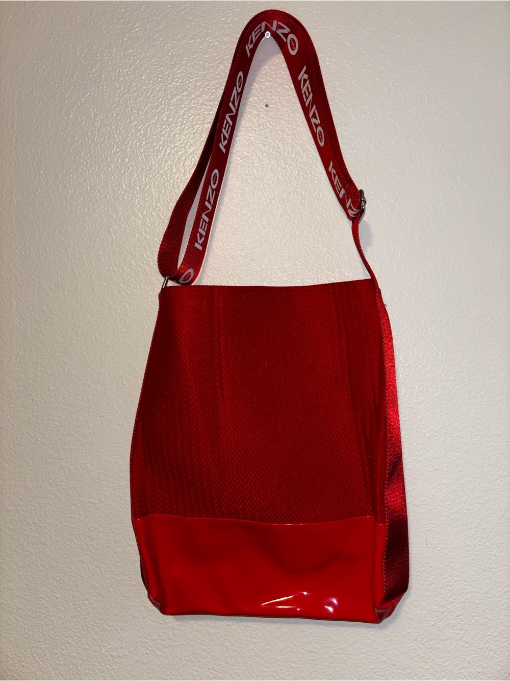 Kenzo Paris: Red Authentic Crossbody Shoulder tote bag- Vinyl/Nylon - Picture 7 of 10